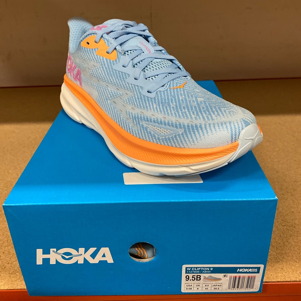 NIB Women’s Hoka athletic sneakers size 9.5